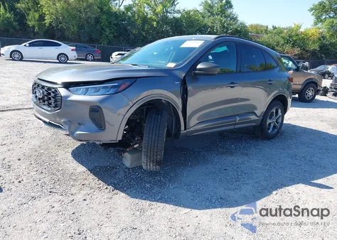 2024 Ford Escape St-Line z USA, uszkodzony, nr VIN 1FMCU0MZ1RUA16977